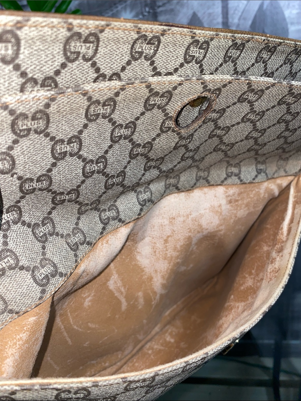 Authentic Rare Gucci GG Plus Vintage Bag - Picture 14 of 17